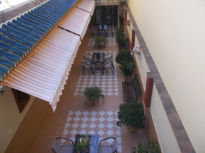 Гостиница Hostal Monteolivos  Картама